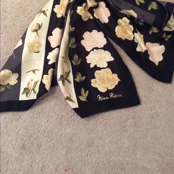 Women’s Nina Ricci Scarf - Picture 1 of 1